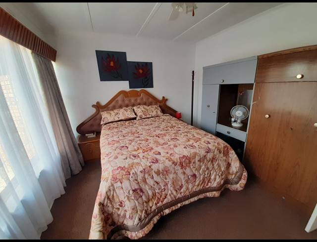 3 BEDROOM FREEHOLD FOR SALE IN MINNEBRON